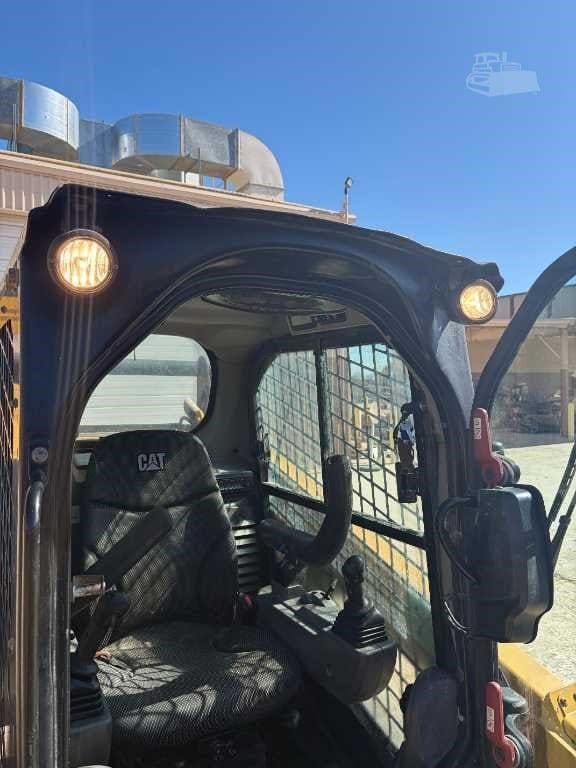 2019 Caterpillar 259D3 Skid-Steer Loaders for Sale - Rental Fleet Maintained | 2897 Hrs | San Ant... - View 8