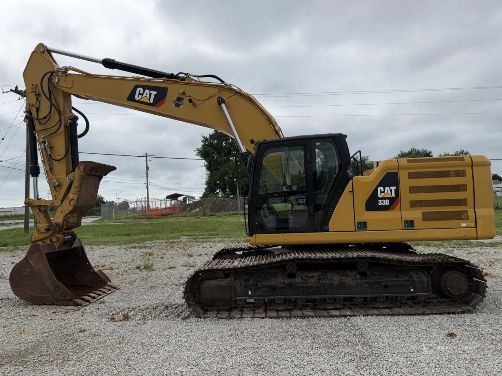 2019 Caterpillar 330 Excavators for sale in Grain Valley, MO - primary listing photo of 8