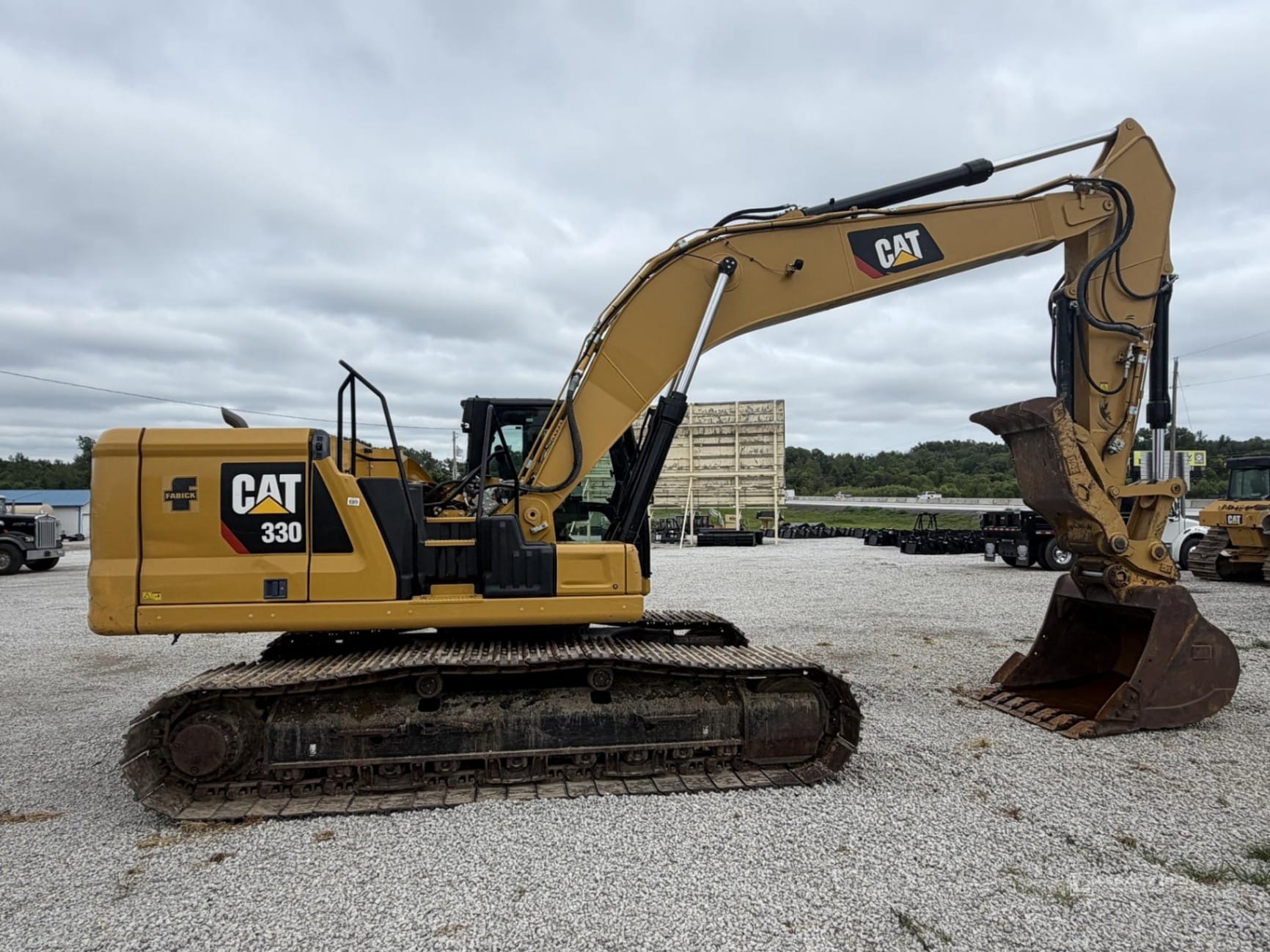 2019 Caterpillar 330 Excavators for sale in Grain Valley, MO - listing photo 6 of 8
