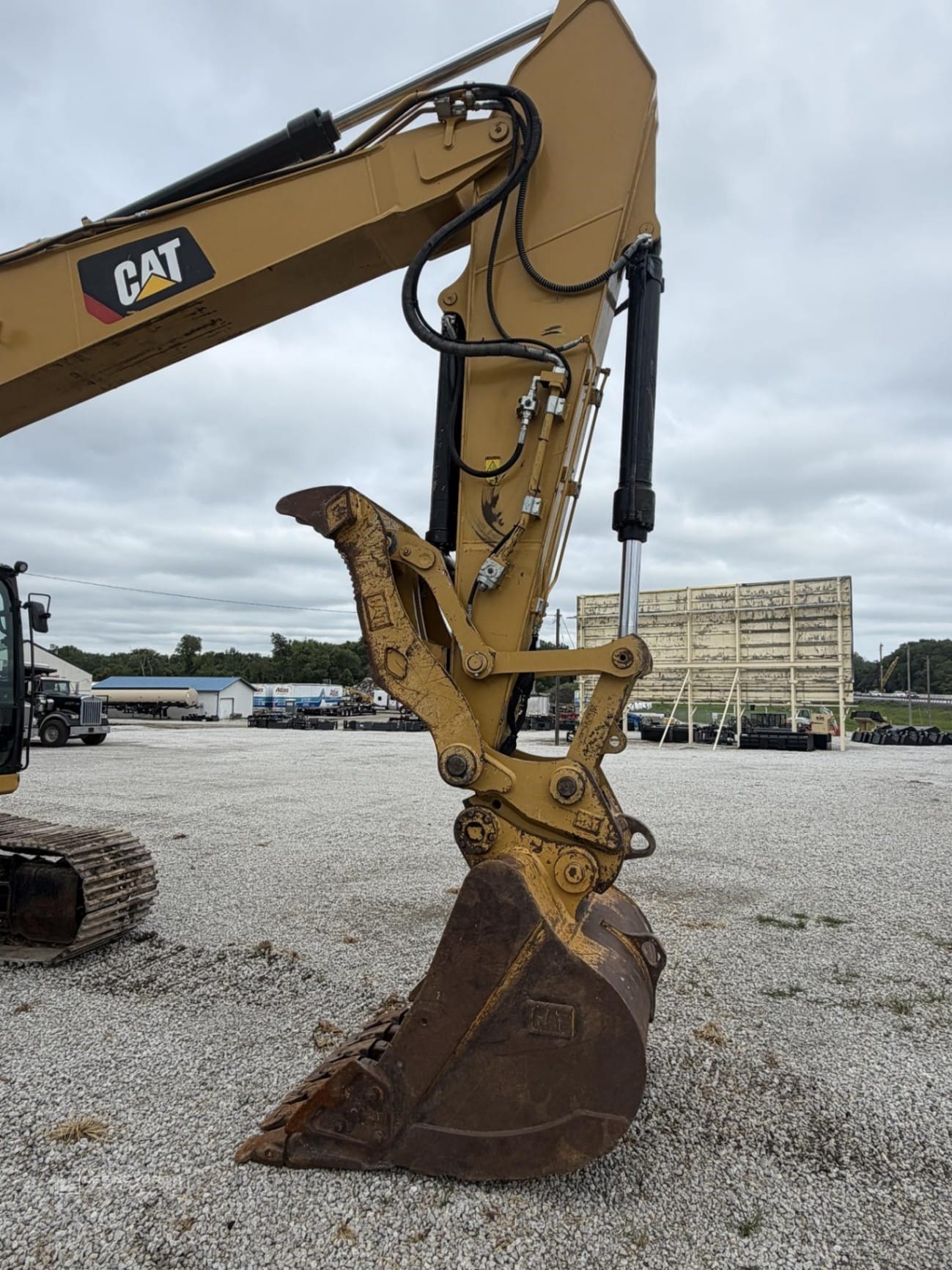 2019 Caterpillar 330 Excavators for sale in Grain Valley, MO - listing photo 8 of 8