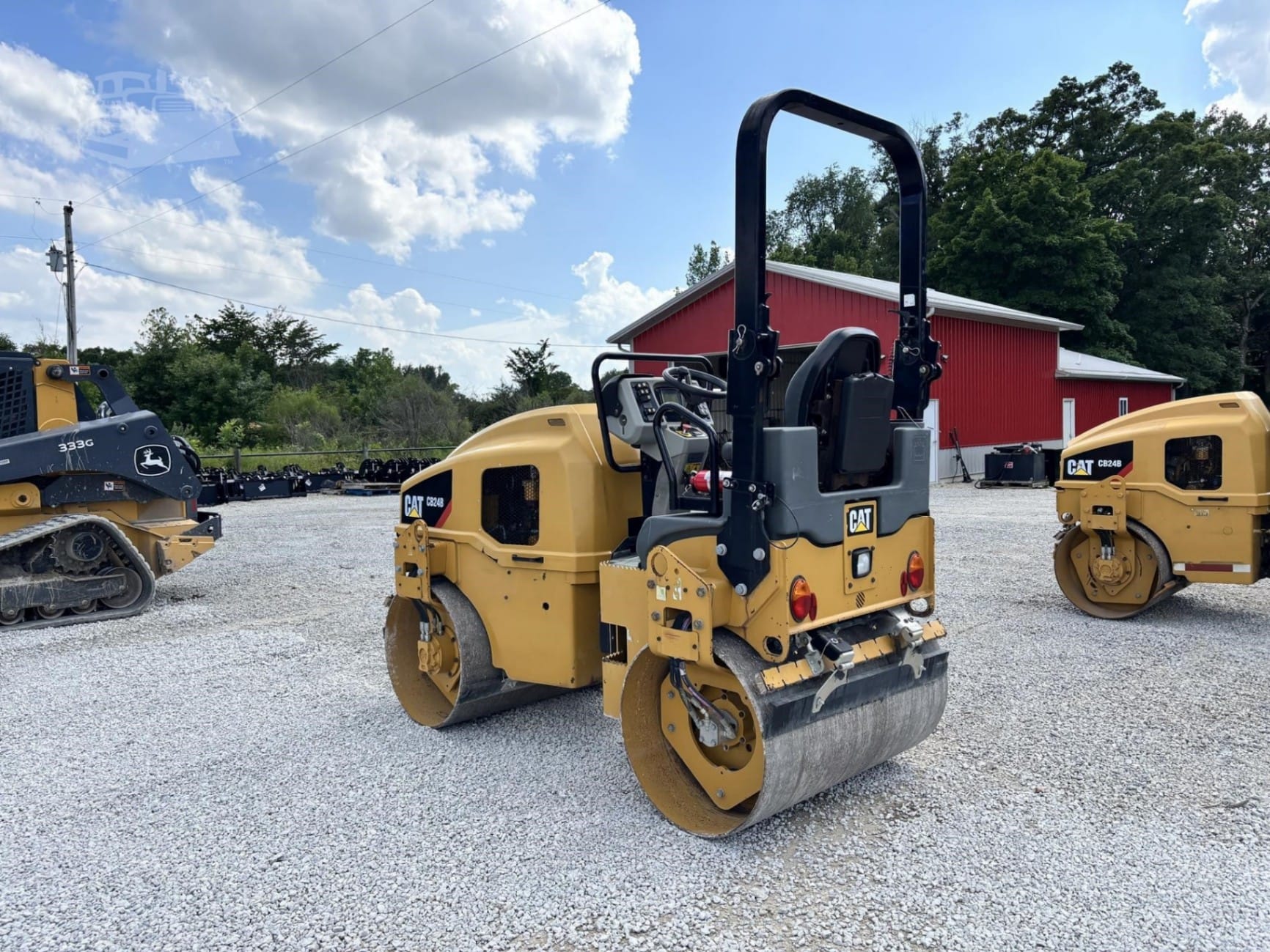 2019 Caterpillar CB24B Smooth Drum Rollers for sale in Jewett, IL - listing photo 5 of 8