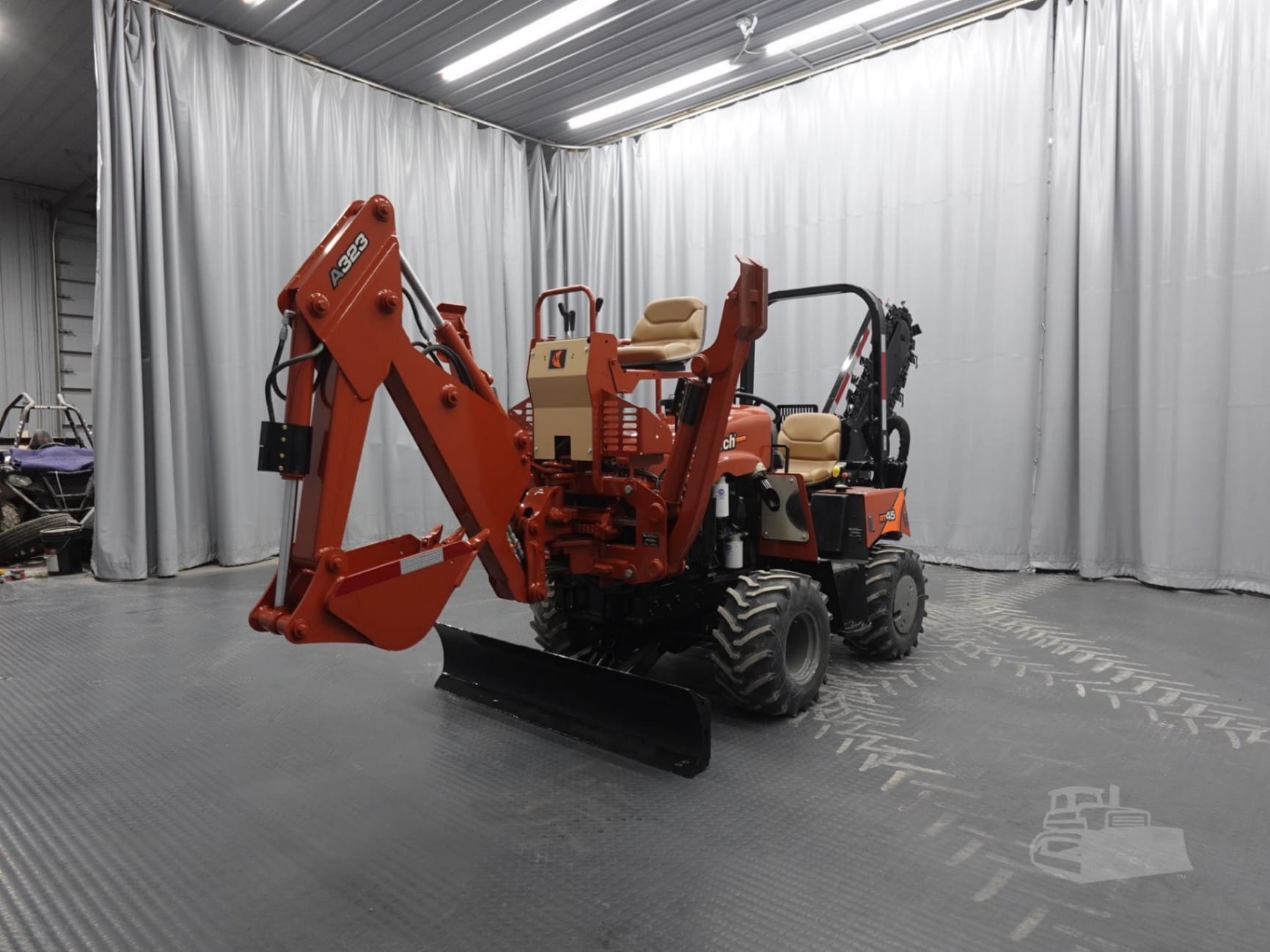 2019 Ditch Witch RT45 Trenchers for sale in Clinton, IL - listing photo 2 of 8
