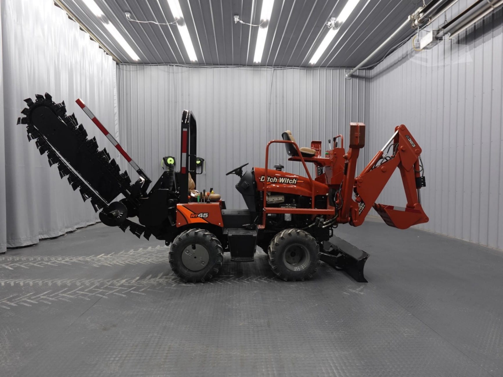 2019 Ditch Witch RT45 Trenchers for sale in Clinton, IL - listing photo 4 of 8