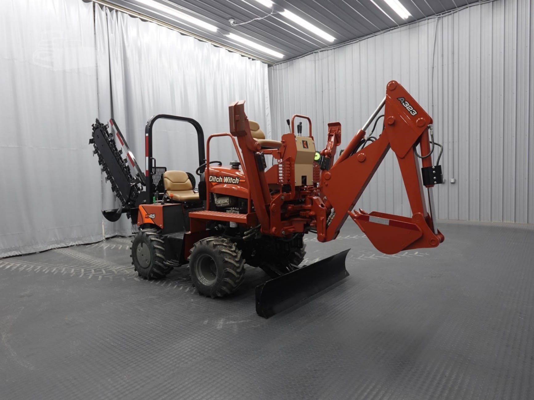 2019 Ditch Witch RT45 Trenchers for sale in Clinton, IL - listing photo 5 of 8