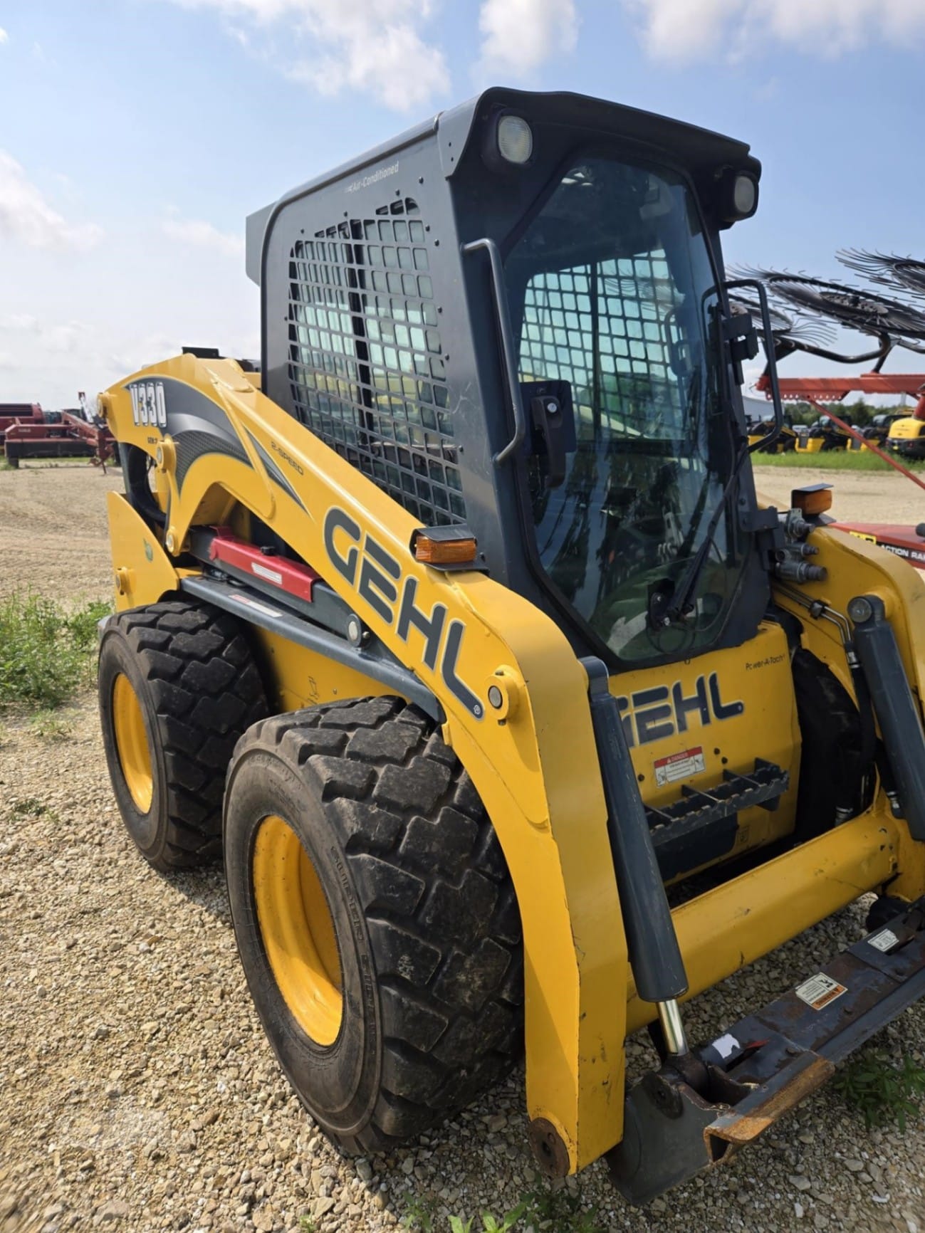2019 Gehl V330 Skid Steer Loaders for sale in Dyersville, IA - listing photo 4 of 21