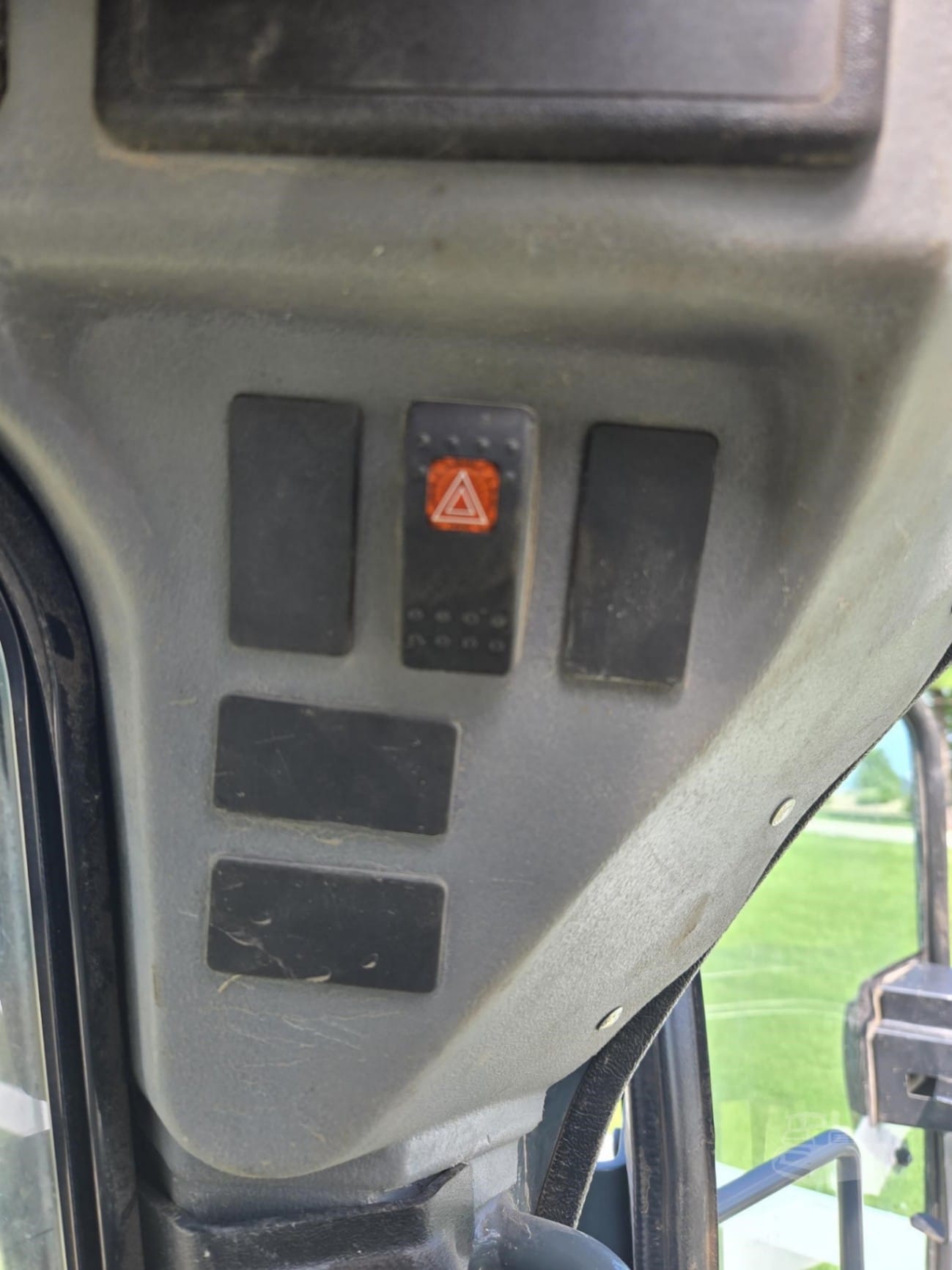 2019 Gehl V330 Skid Steer Loaders for sale in Dyersville, IA - listing photo 16 of 21