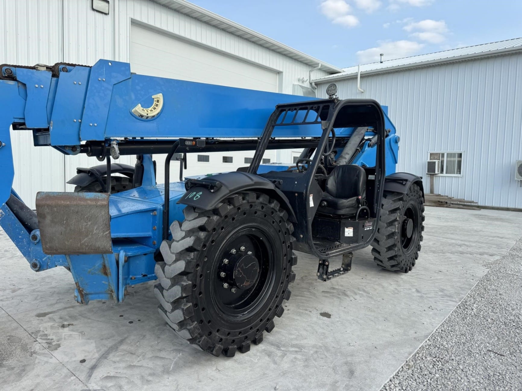 2019 Genie genie-gth-1056 Telehandlers Forklifts for sale in Chatsworth, IL - listing photo 3 of 8