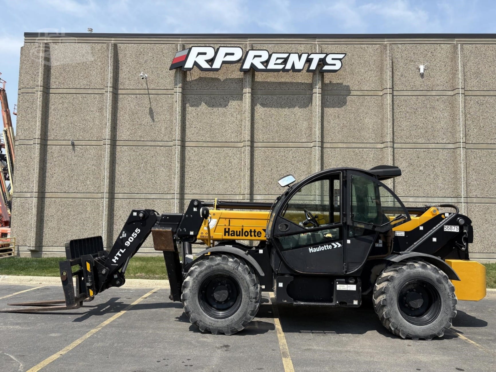 2019 Haulotte HTL9055 Telehandlers Forklifts for sale in Naperville, IL - primary listing photo of 8