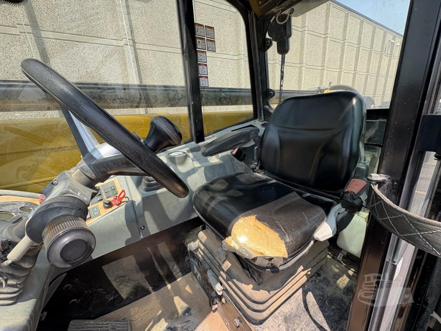 2019 Haulotte HTL9055 Telehandlers Forklifts for sale in Naperville, IL - listing photo 8 of 8