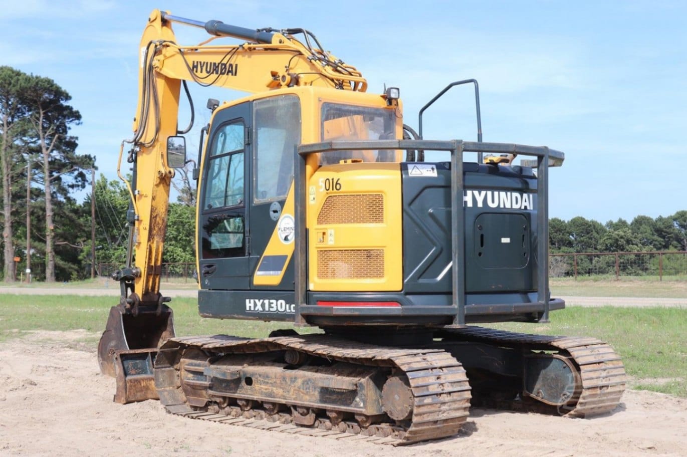 2019 Hyundai HX130 LCR Excavators for sale in Lindale, TX - primary listing photo of 6