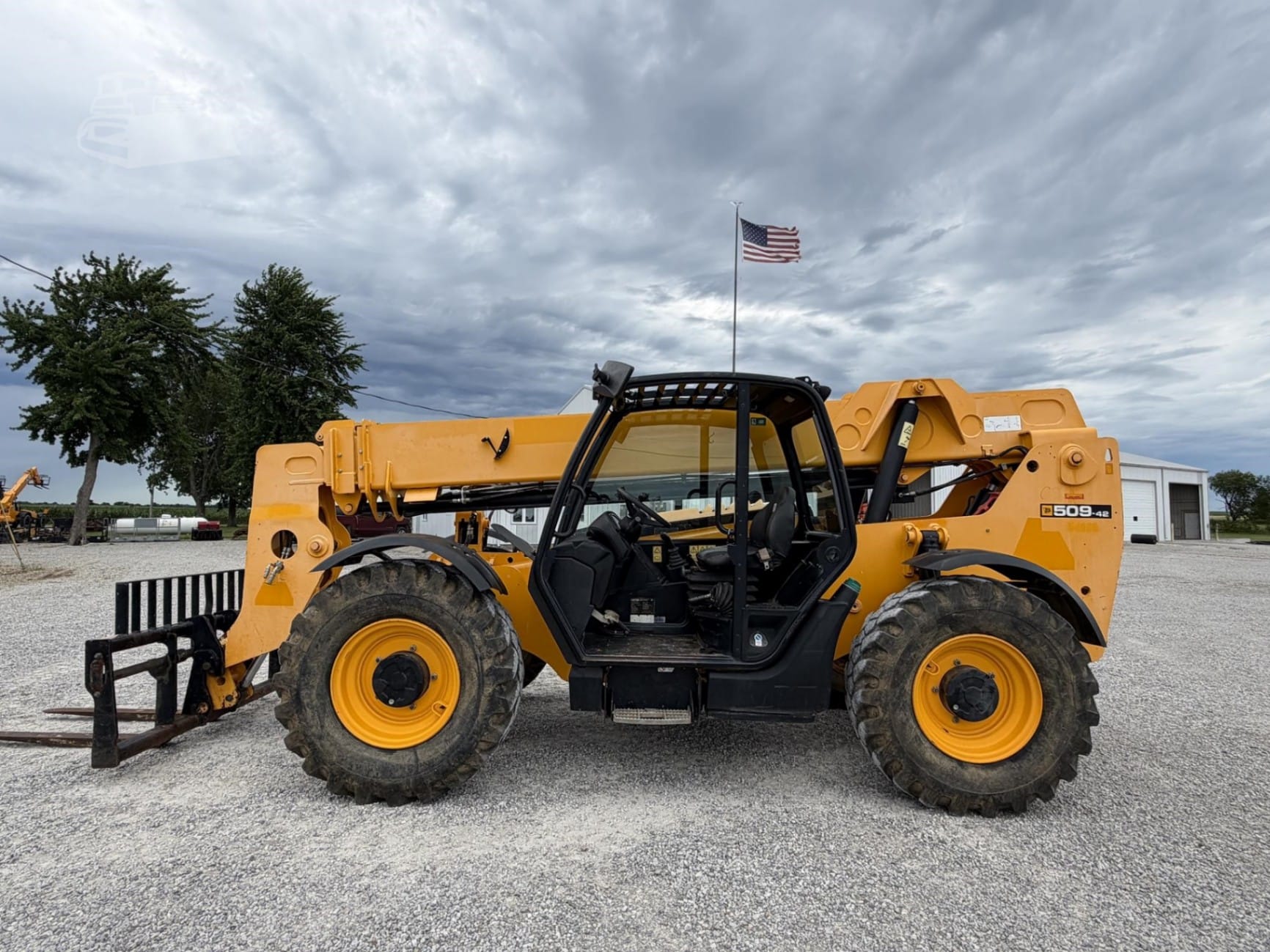 2019 JCB 509-42 Telehandlers Forklifts for sale in Clay City, IL - listing photo 3 of 8