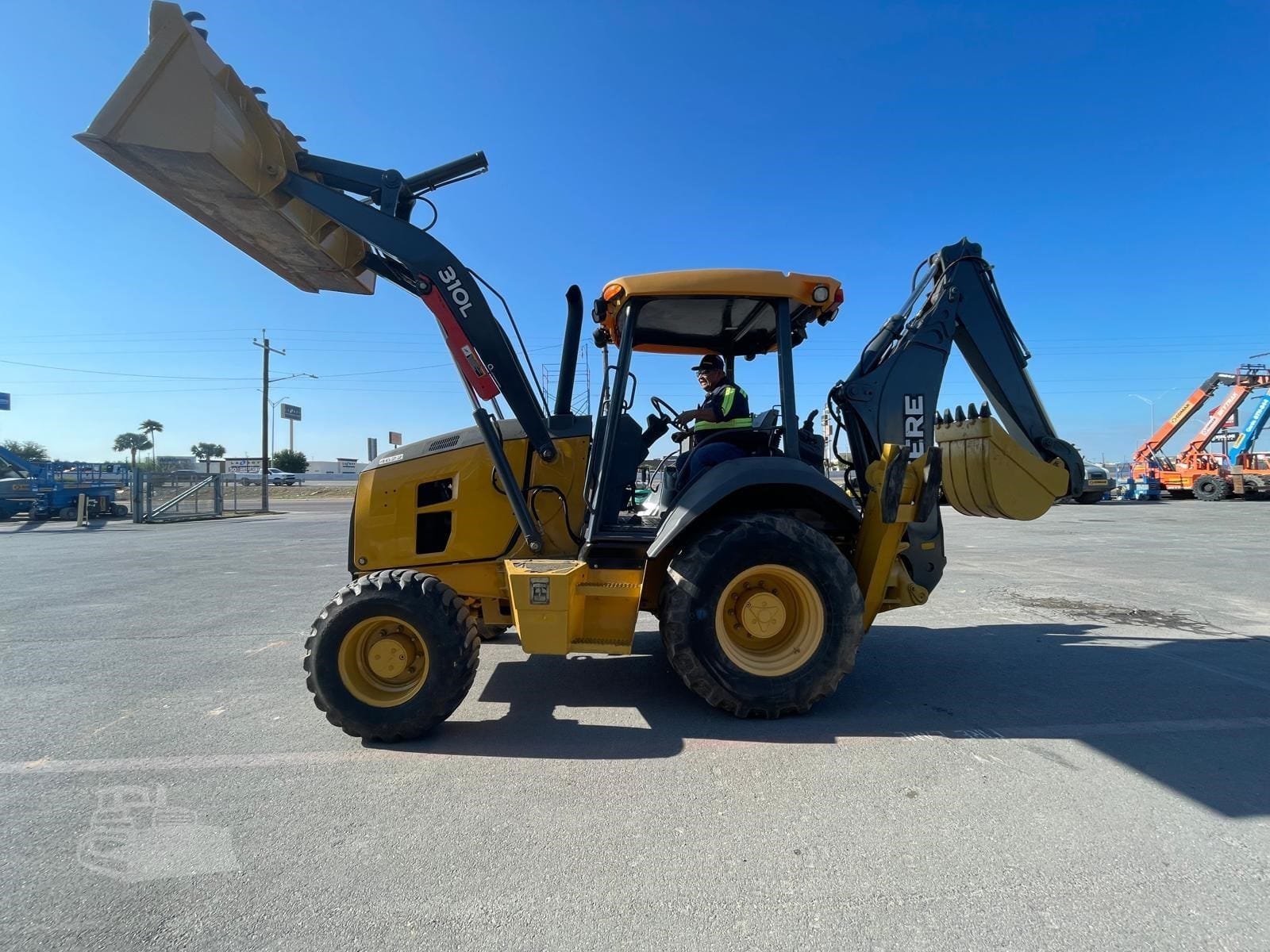 2019 John Deere 310L Backhoe Loaders for sale in McAllen, TX - listing photo 2 of 8
