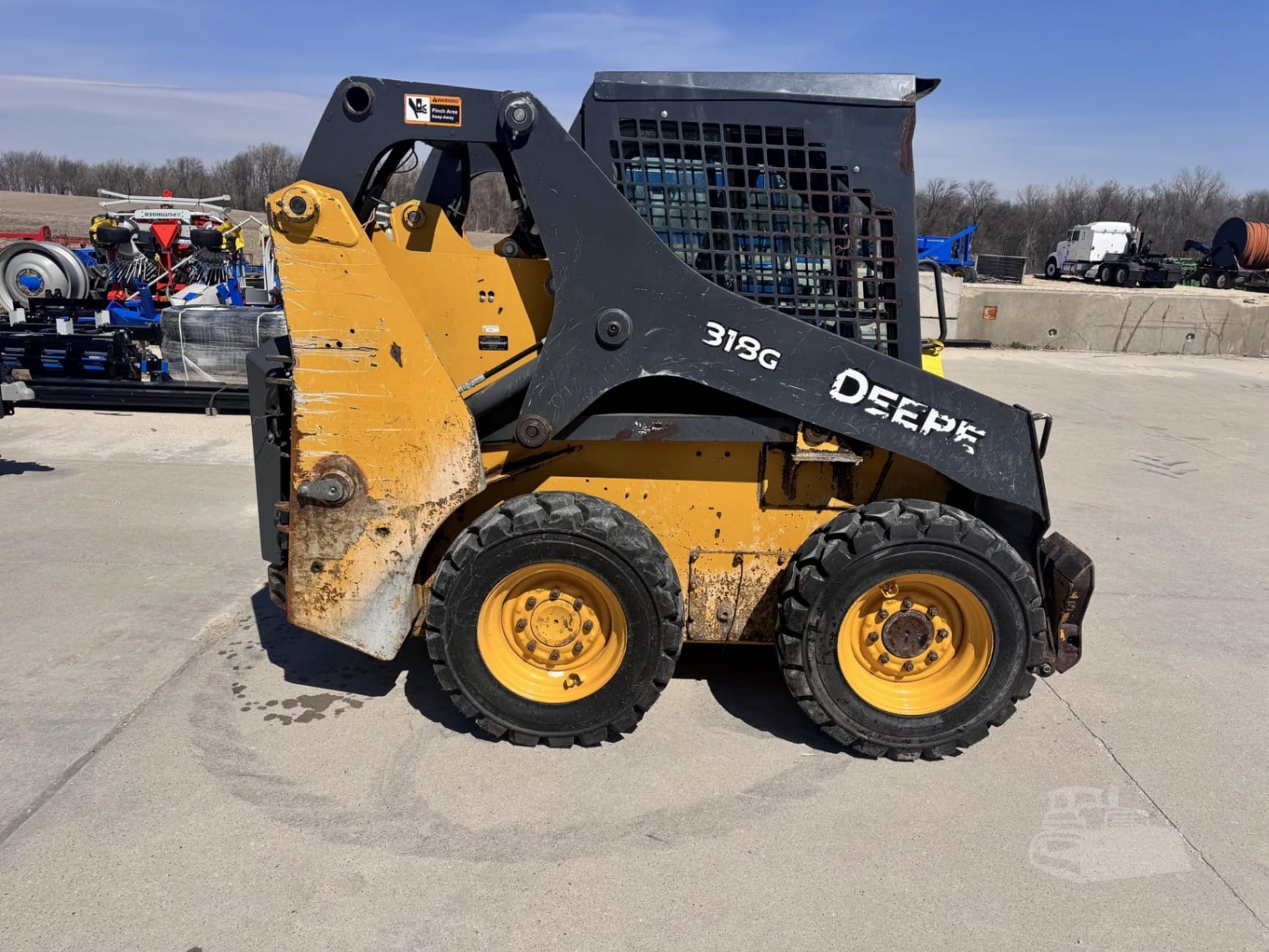 2019 John Deere 318G Skid Steer Loaders for sale in Farley, IA - listing photo 2 of 8