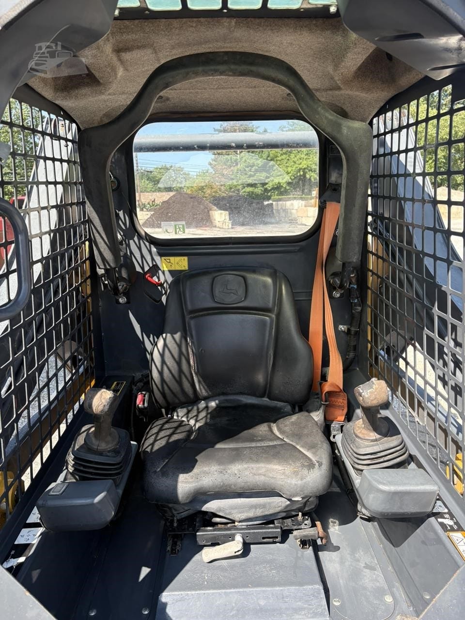 2019 John Deere 318G Skid Steer Loaders for sale in Painesville, OH - listing photo 6 of 8