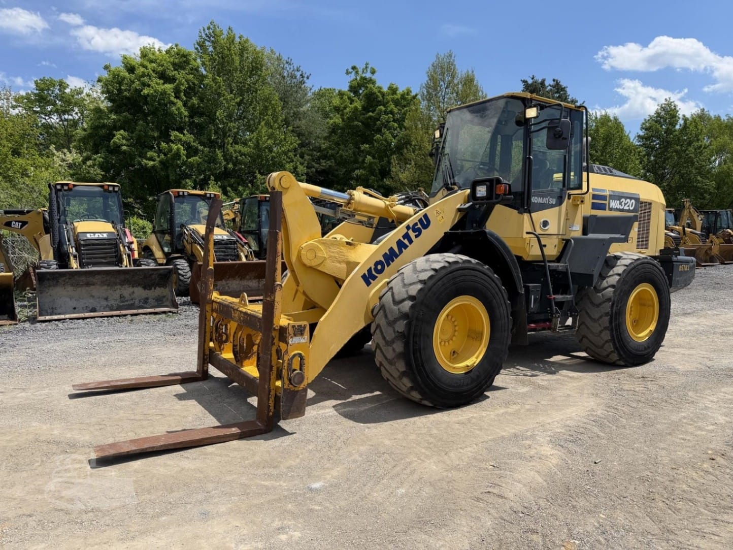 2019 Komatsu WA320-8 Wheel Loaders for sale in Harrisburg, PA - primary listing photo of 8