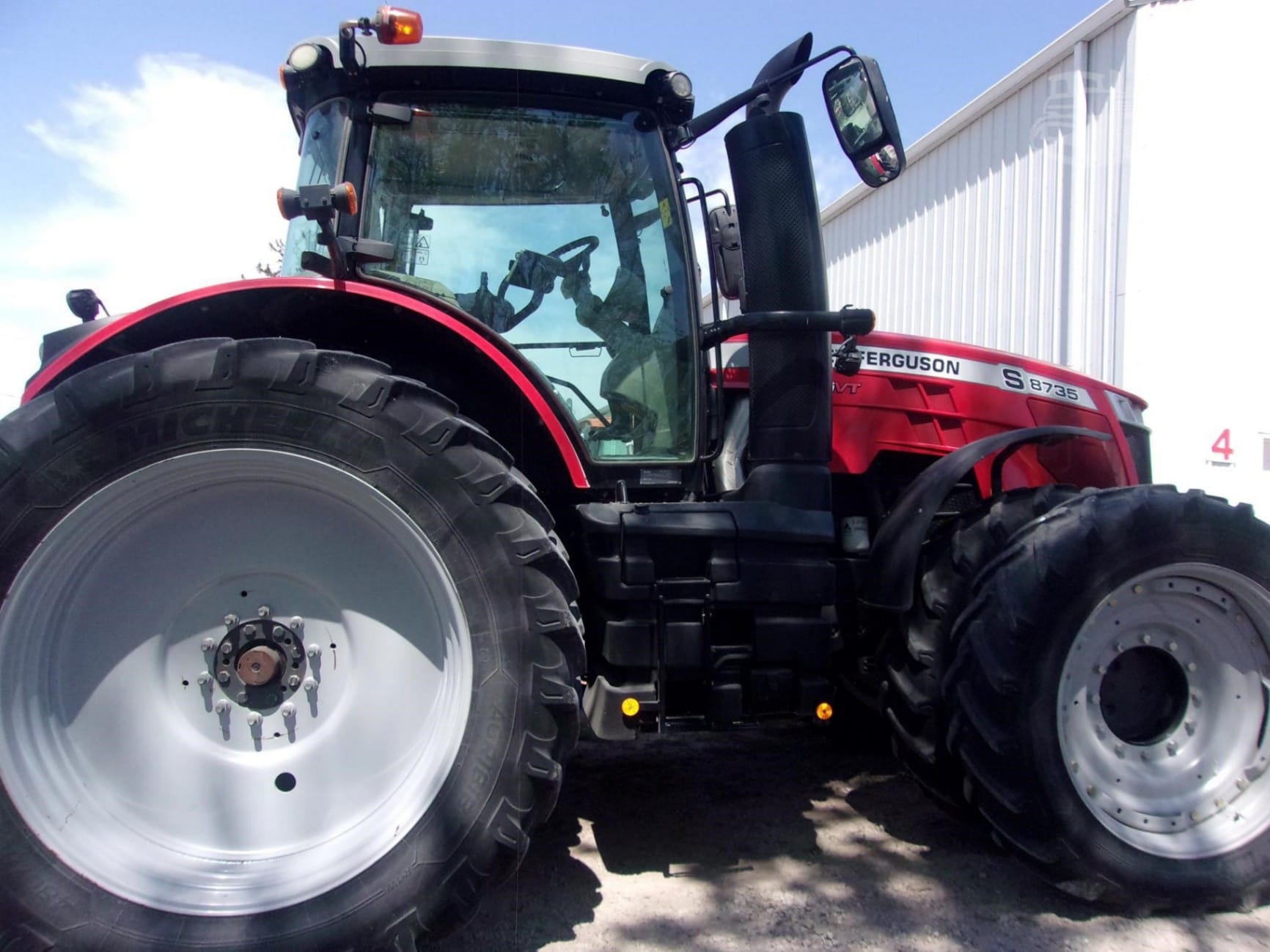 2019 Massey Ferguson 8735S Field Tractors Power for sale in Oskaloosa, IA - listing photo 2 of 6