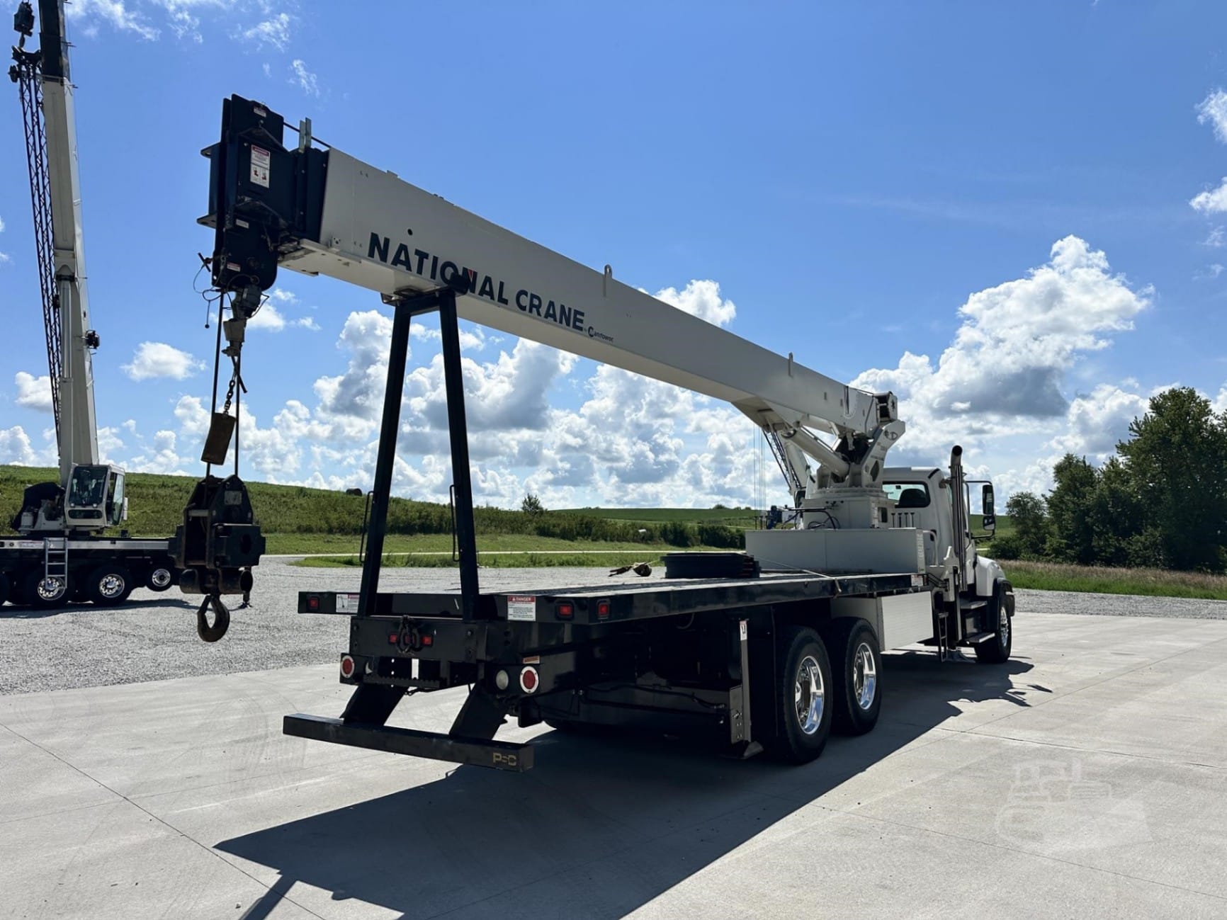 2019 National Crane NBT30H-2 Cranes Mobile for sale in Wellman, IA - listing photo 5 of 35