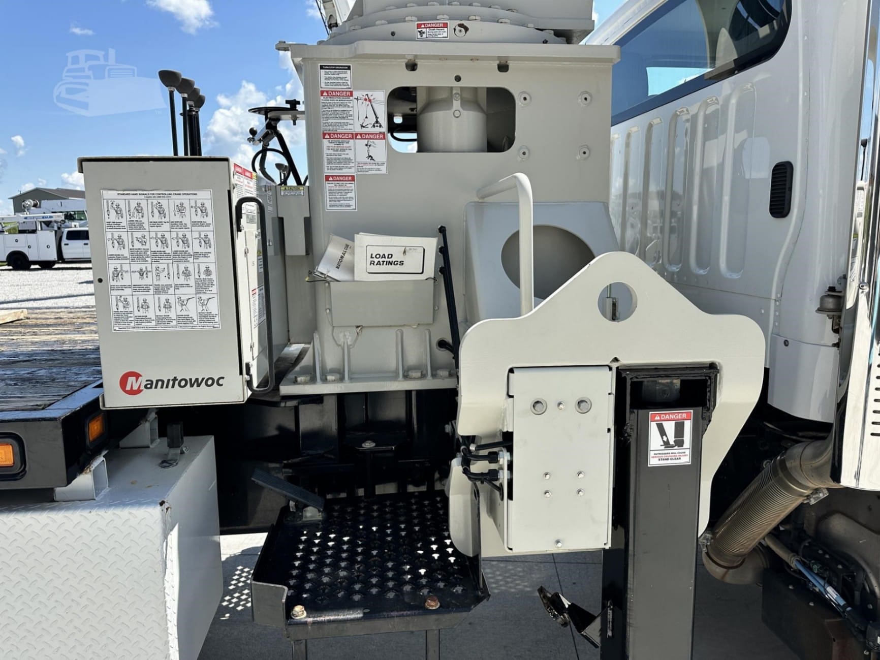 2019 National Crane NBT30H-2 Cranes Mobile for sale in Wellman, IA - listing photo 22 of 35