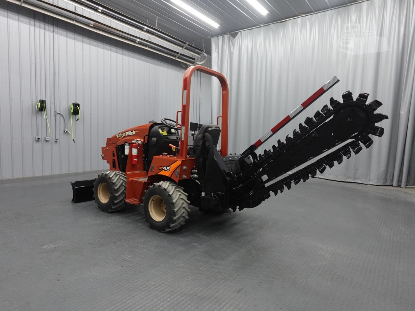 2020 Ditch Witch RT45 Trenchers for sale in Clinton, IL - listing photo 3 of 8