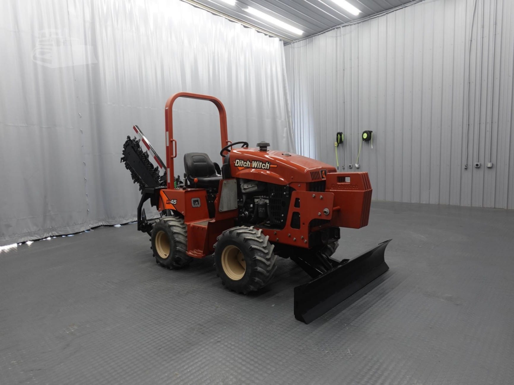 2020 Ditch Witch RT45 Trenchers for sale in Clinton, IL - listing photo 5 of 8