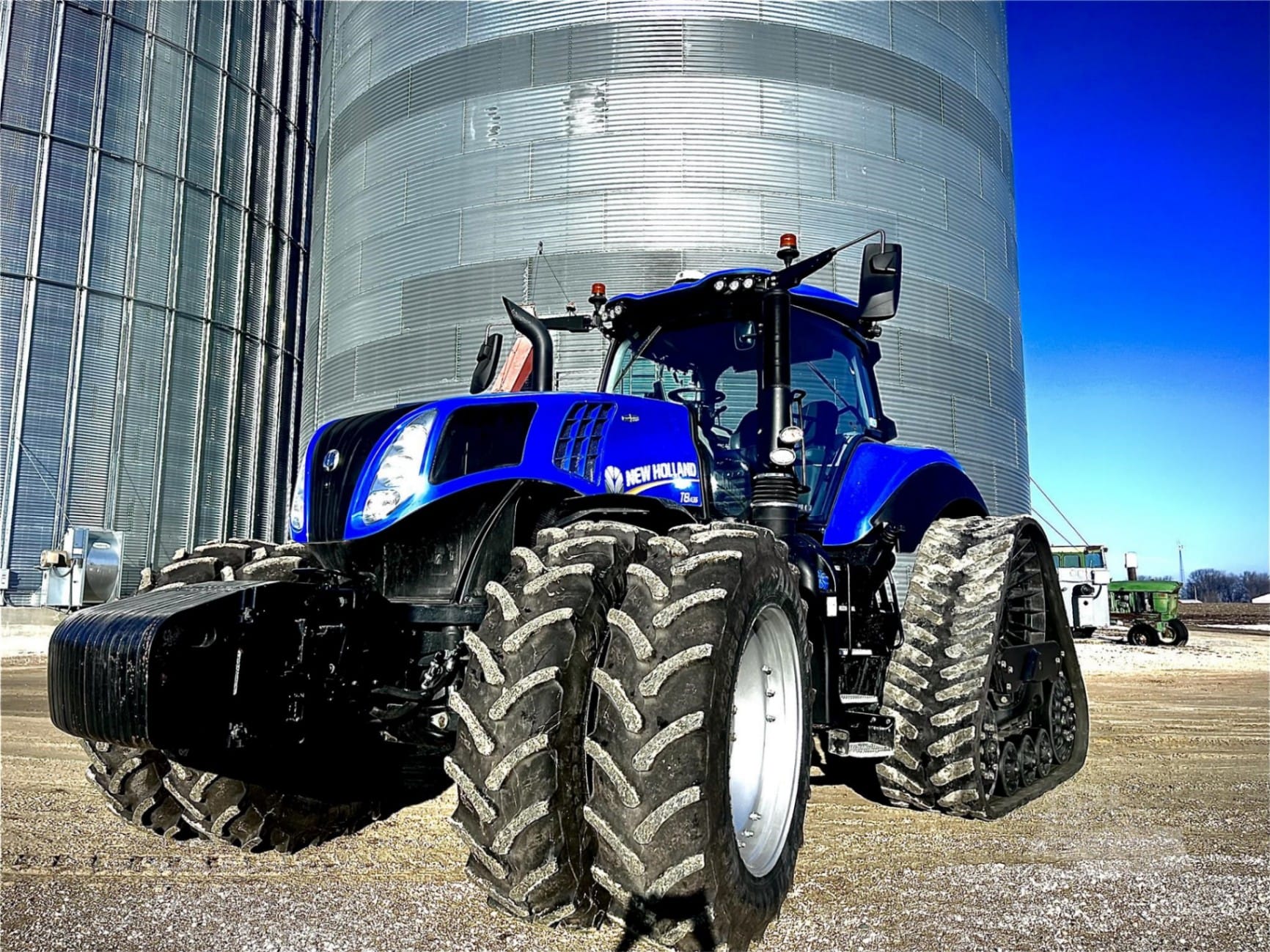 2020 New Holland T8.435 Field Tractors Power for sale in Independence, IA - listing photo 3 of 18