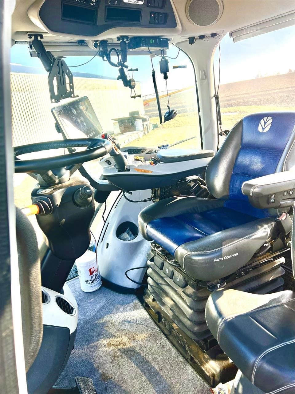 2020 New Holland T8.435 Field Tractors Power for sale in Independence, IA - listing photo 12 of 18