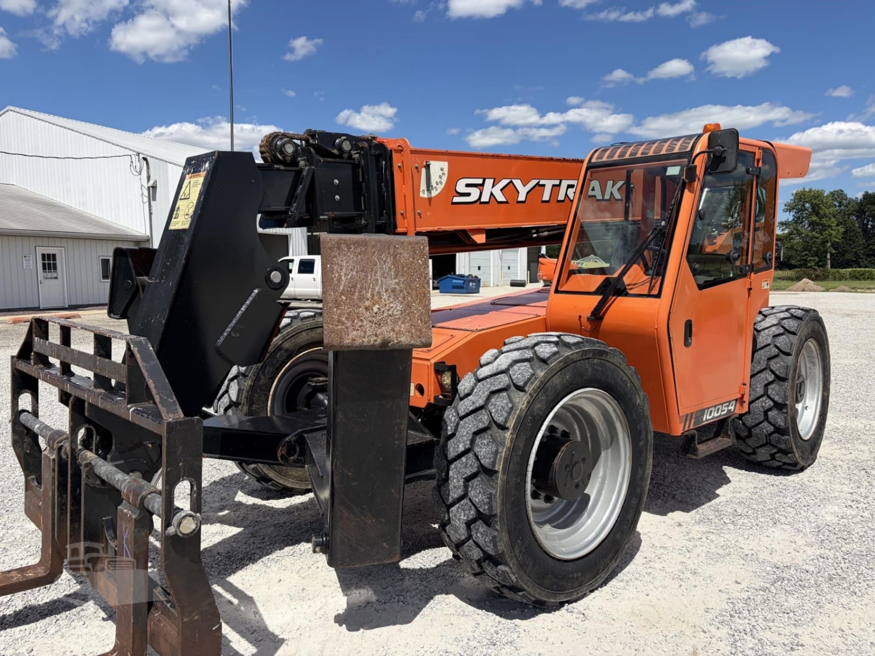 2020 SkyTrak (JLG) skytrak-jlg-10054 Telehandlers Forklifts for sale in Clay City, IL - listing photo 4 of 8
