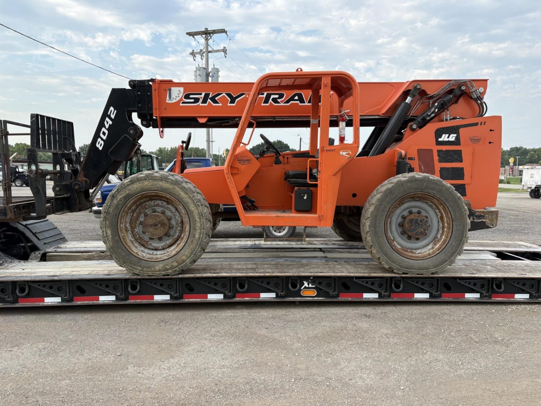 2020 SkyTrak (JLG) skytrak-jlg-8042 Telehandler Telescopic Forklift for sale in Wamego, KS - primary listing photo of 8
