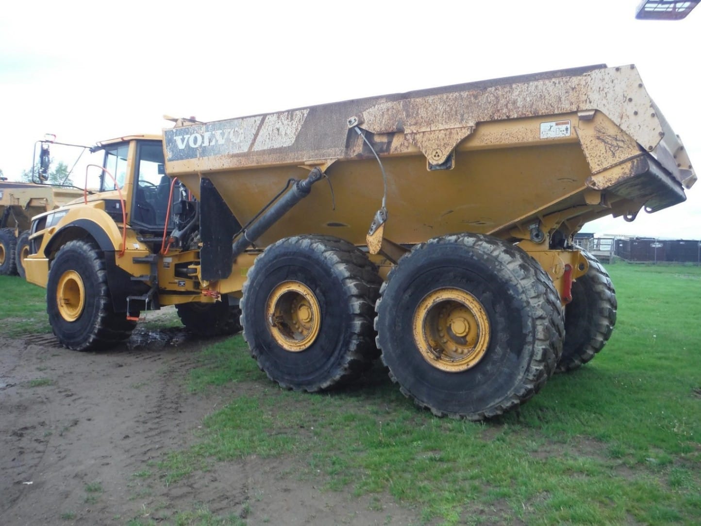 2020 Volvo volvo-a45g Dumpers Haulers for sale in Milton, PA - listing photo 2 of 8