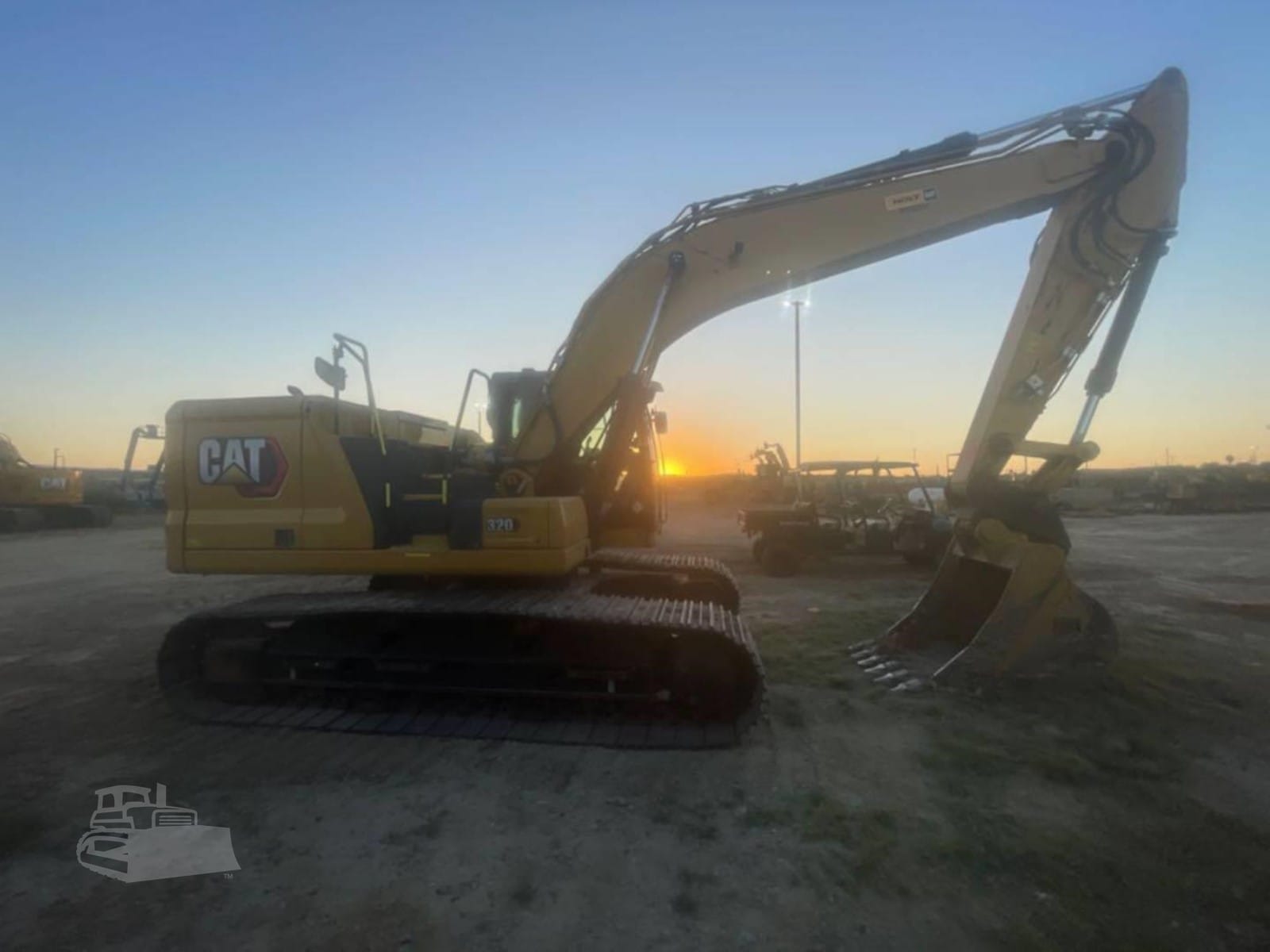 2021 Caterpillar 320 Excavators for sale in San Antonio, TX - listing photo 2 of 7