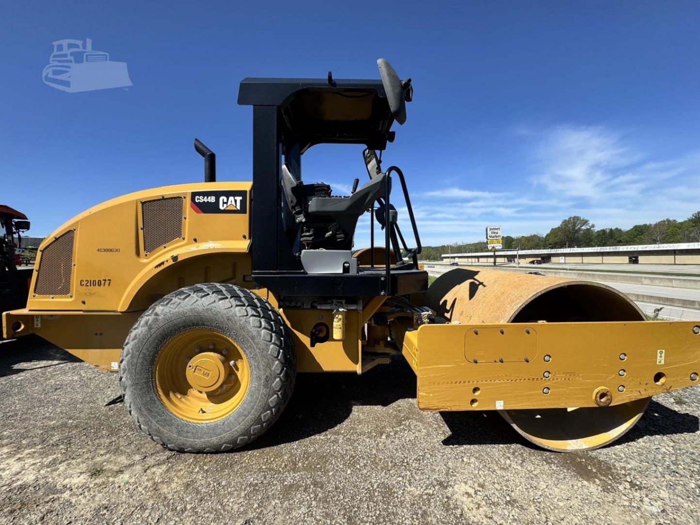 2021 Caterpillar CS44B Smooth Drum Rollers for sale in Blairsville, PA - listing photo 4 of 8