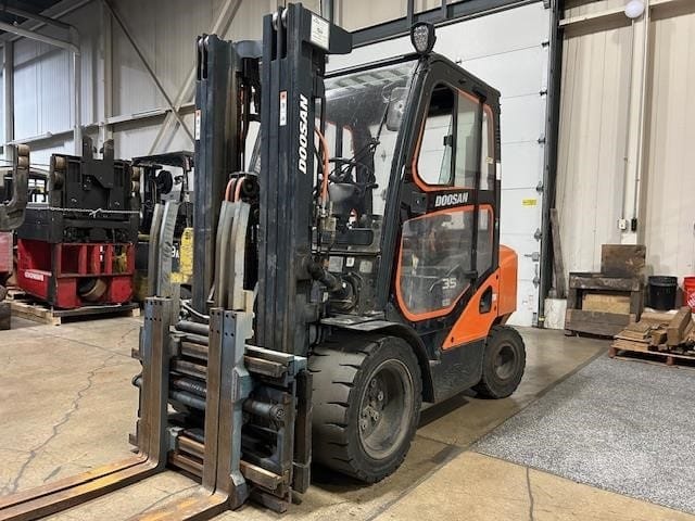 2021 Doosan D35C-7 Telehandlers Forklifts for sale in Batavia, IL - primary listing photo of 8