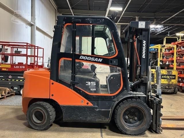 2021 Doosan D35C-7 Telehandlers Forklifts for sale in Batavia, IL - listing photo 3 of 8