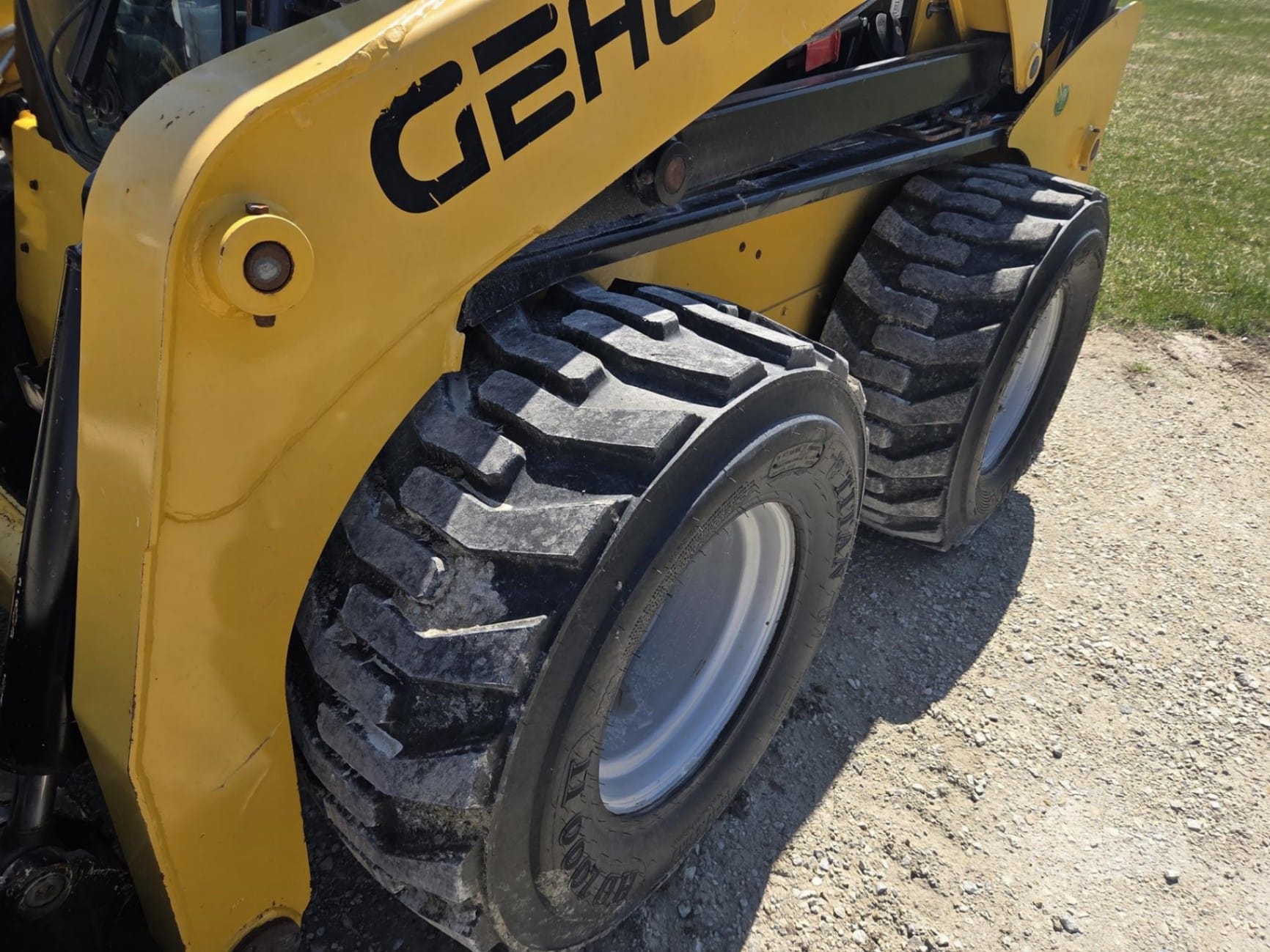 2021 Gehl V330 Skid Steer Loaders for sale in West Union, IA - listing photo 2 of 11
