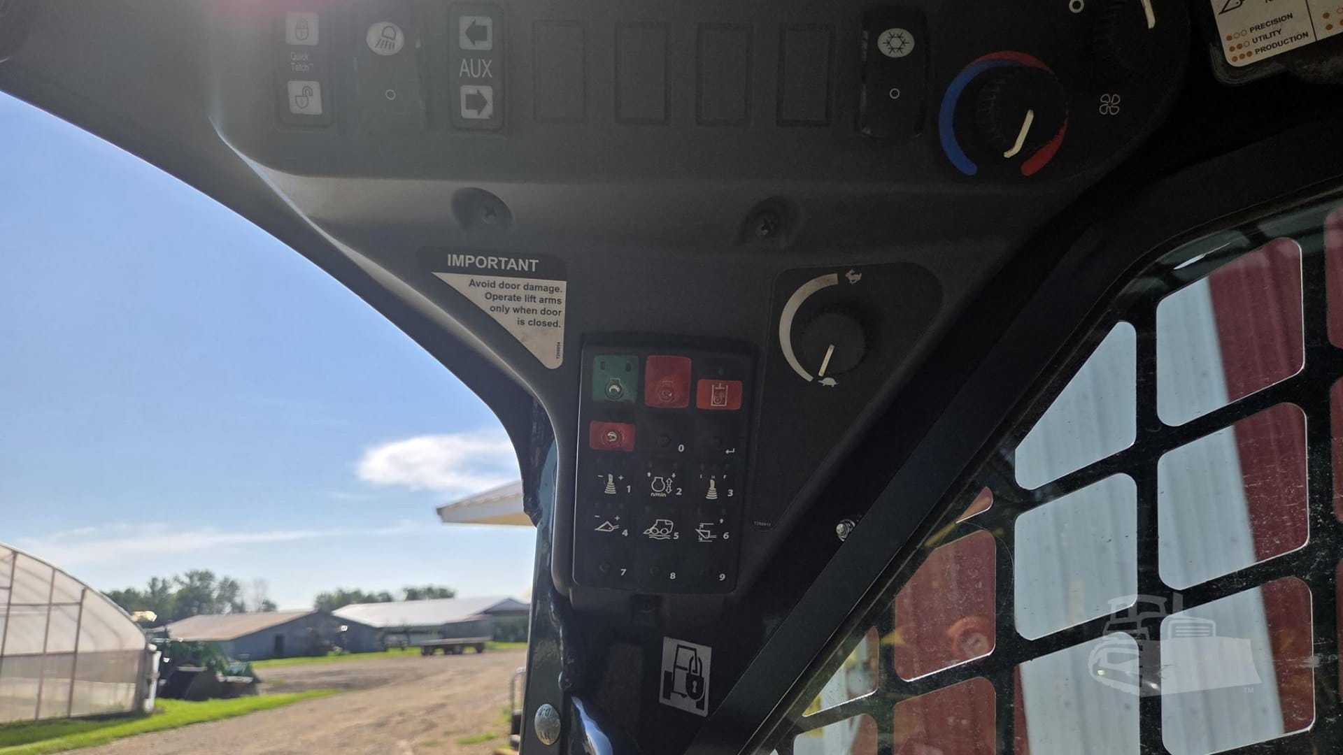 2021 John Deere 325G Track Loaders for sale in Orchard, IA - listing photo 8 of 10