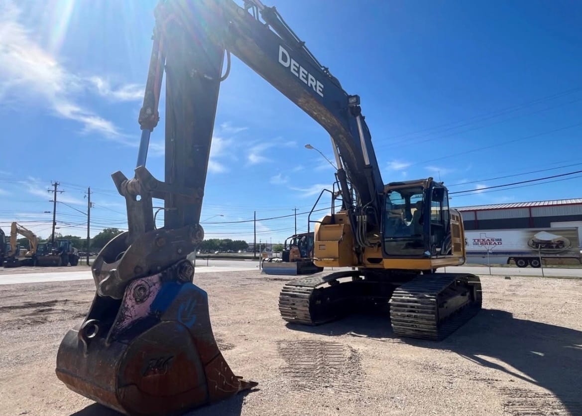 2021 John Deere 345G LC Excavation for sale in Manor, TX - listing photo 5 of 8