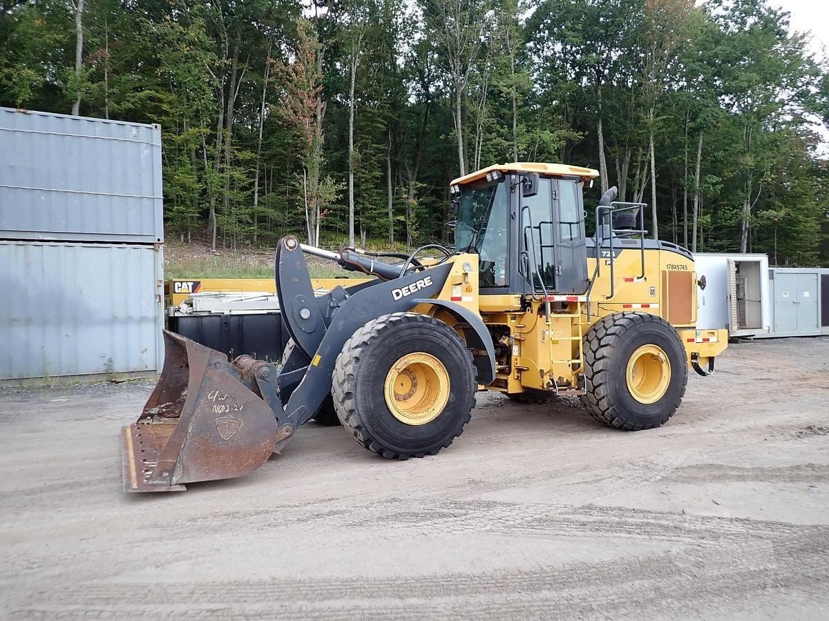 2021 John Deere 724 P-Tier Wheel Loaders for sale in Carbondale, PA - listing photo 2 of 8