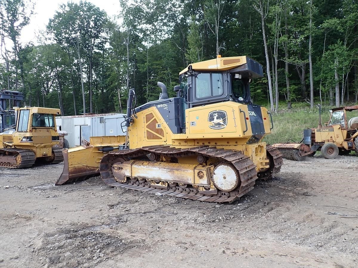 2021 John Deere 850L LGP Dozers for sale in Carbondale, PA - listing photo 3 of 8