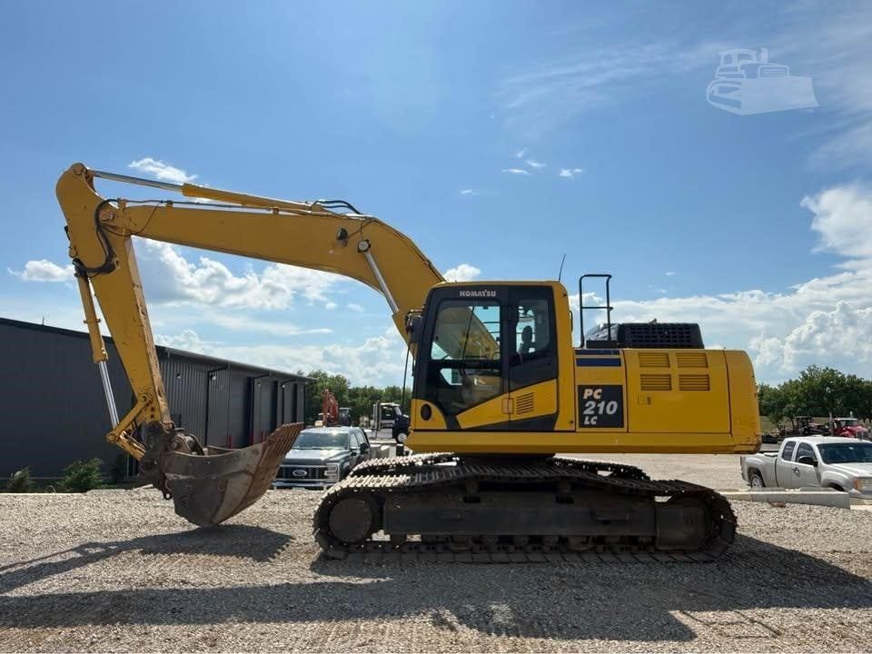 2021 Komatsu PC210LC-11 Excavators for sale in Wewoka, OK - listing photo 2 of 8