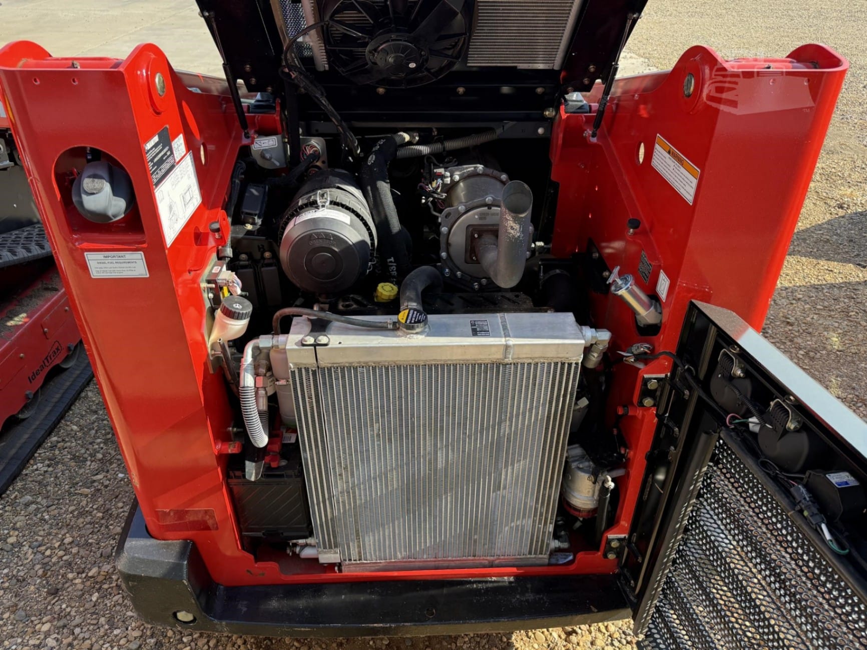 2021 Manitou 2200R Skid Steer Loaders for sale in Hull, IA - listing photo 4 of 11