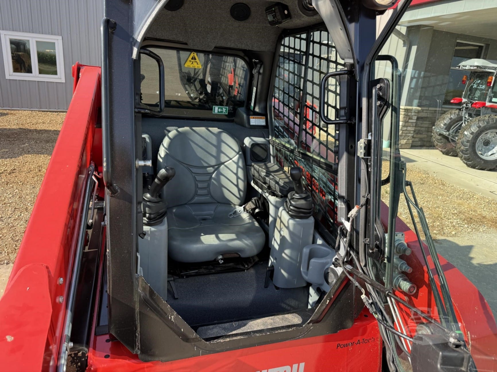 2021 Manitou 2200R Skid Steer Loaders for sale in Hull, IA - listing photo 6 of 11