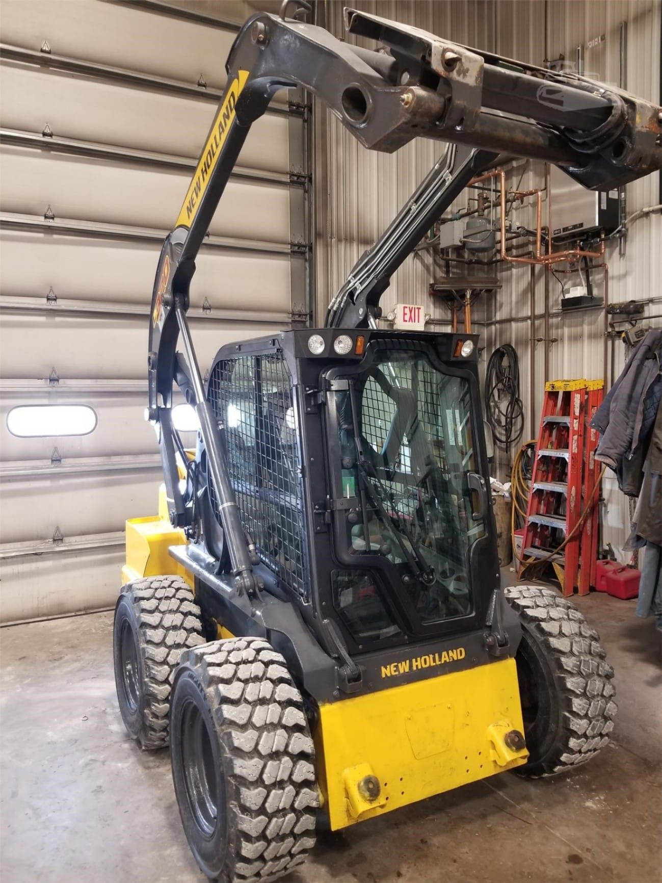 2021 New Holland L320 Skid Steer Loaders for sale in Dyersville, IA - primary listing photo of 19