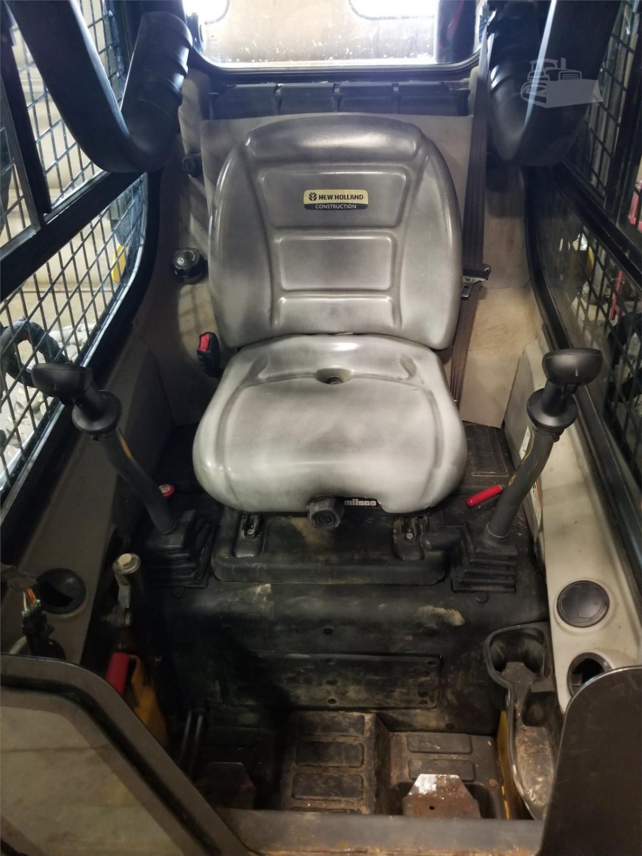2021 New Holland L320 Skid Steer Loaders for sale in Dyersville, IA - listing photo 5 of 19