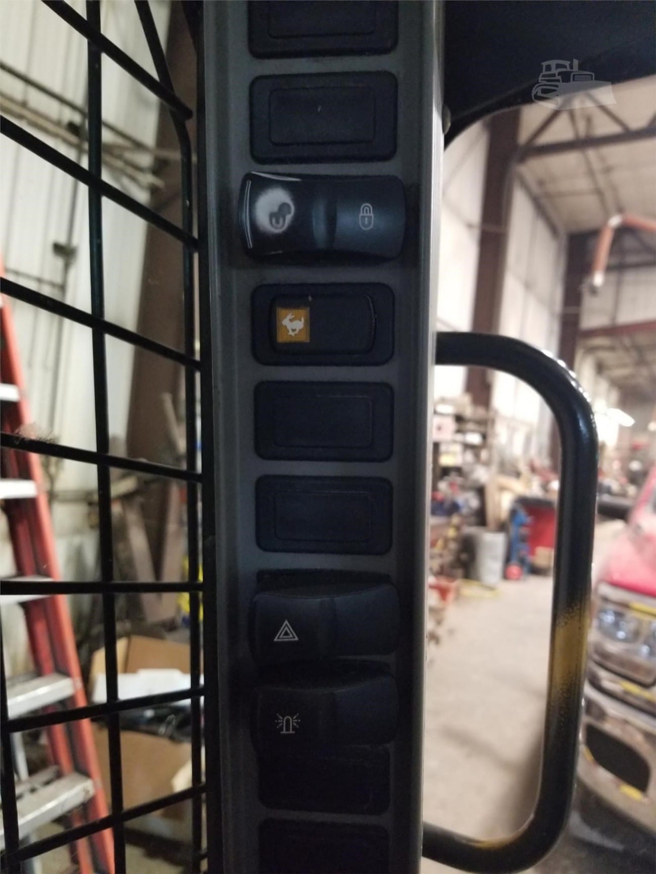 2021 New Holland L320 Skid Steer Loaders for sale in Dyersville, IA - listing photo 11 of 19