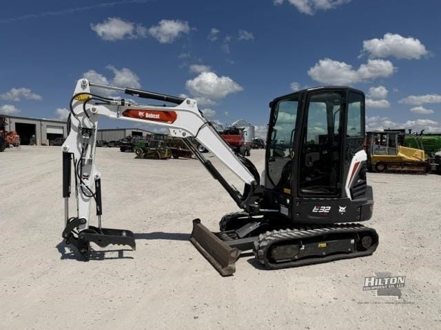2022 Bobcat E32i Excavators for sale in Gallatin, MO - primary listing photo of 8