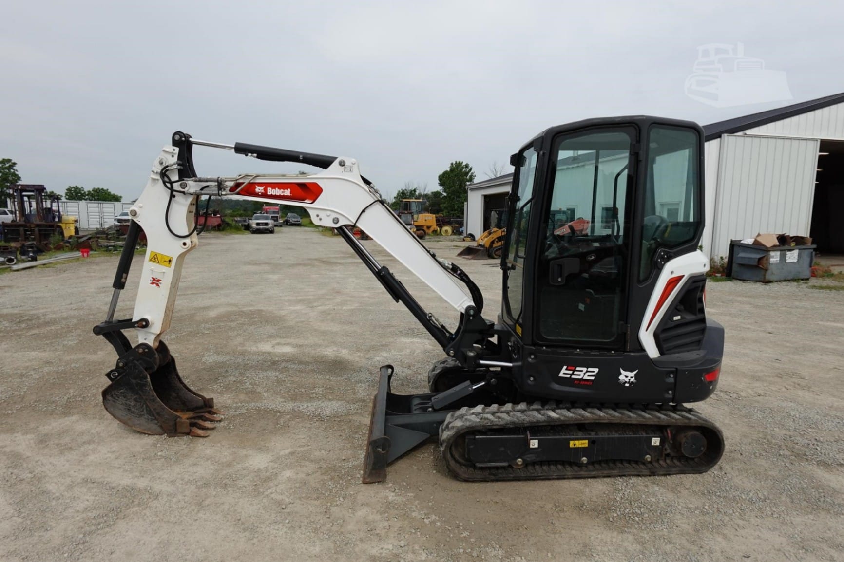2022 Bobcat E32R2 Excavators for sale in Versailles, OH - primary listing photo of 8