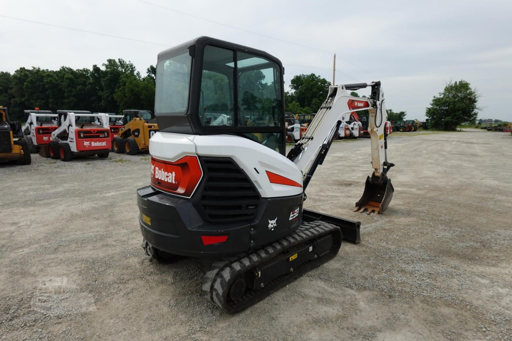 2022 Bobcat E32R2 Excavators for sale in Versailles, OH - listing photo 6 of 8