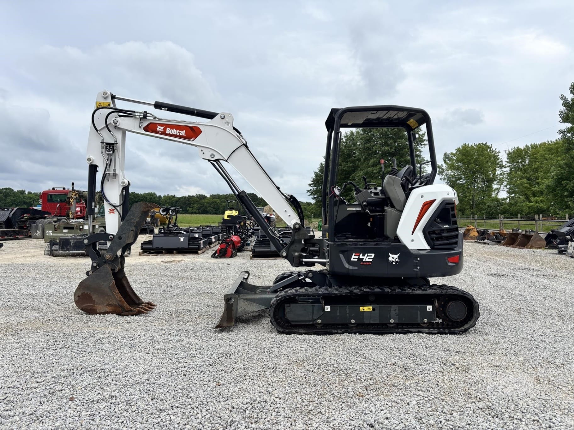 2022 Bobcat E42 Excavators for sale in Jewett, IL - listing photo 2 of 8