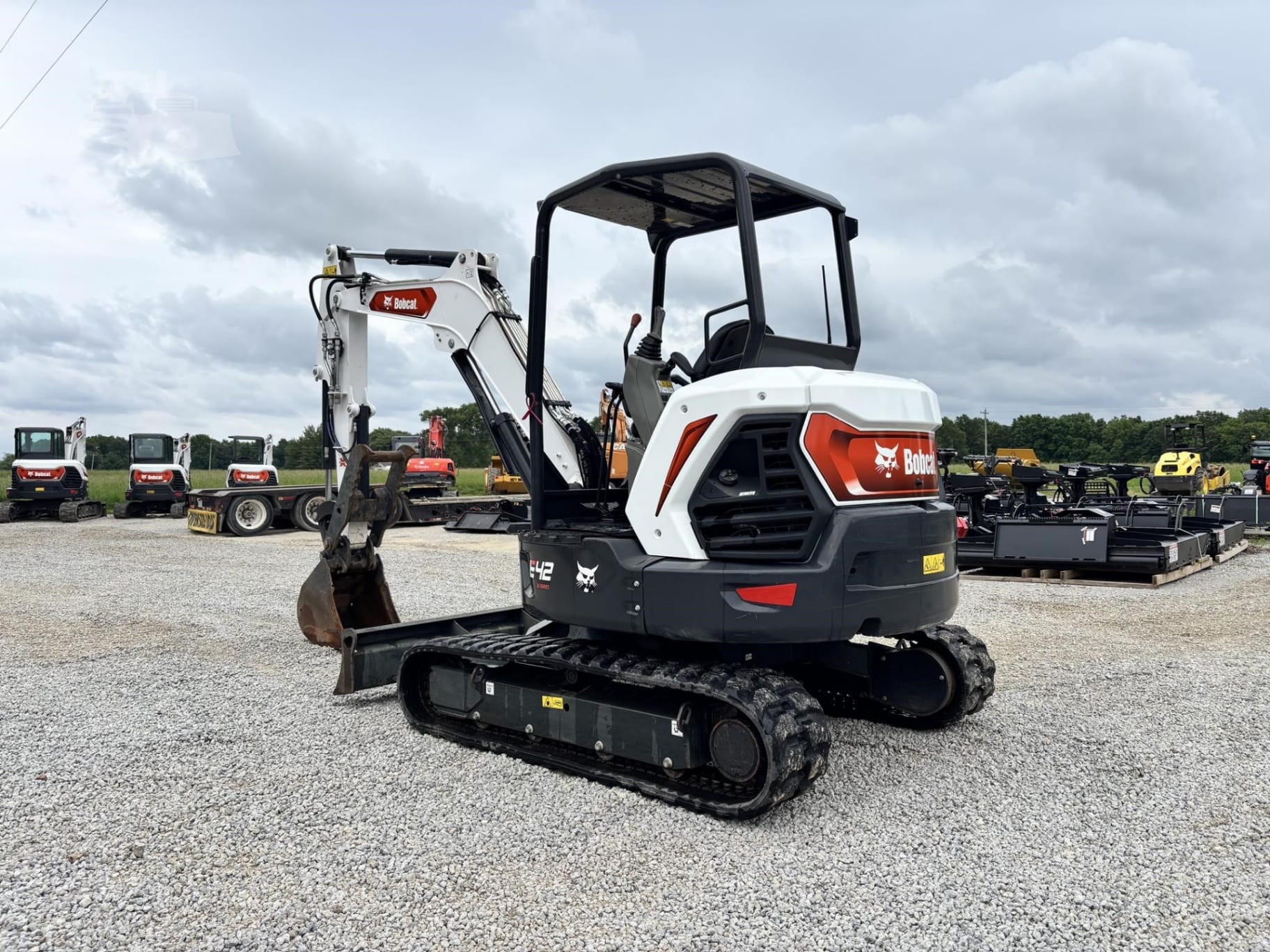 2022 Bobcat E42 Excavators for sale in Jewett, IL - listing photo 3 of 8
