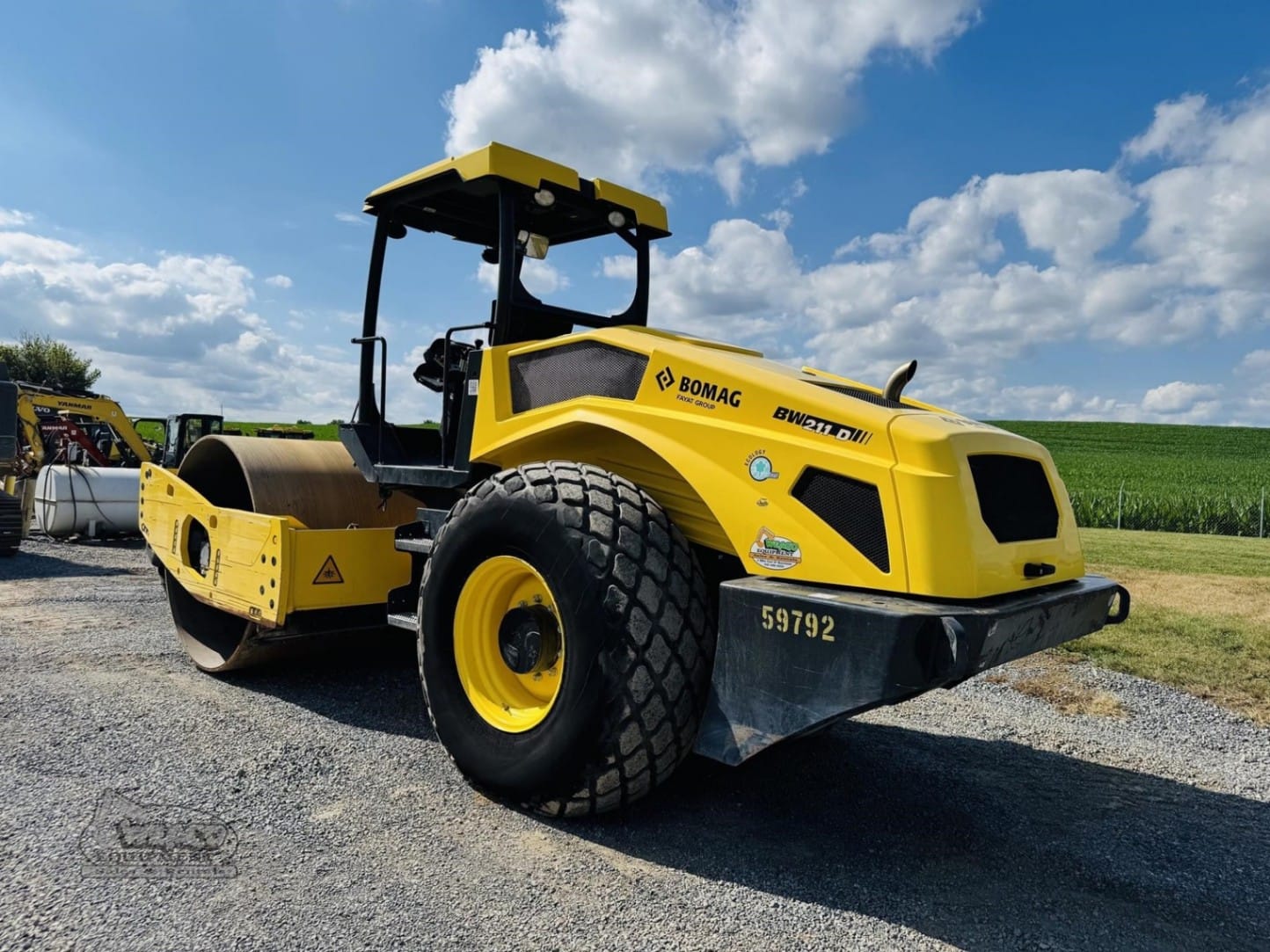 2022 BOMAG BW 211 D-5 Smooth Drum Rollers for sale in Womelsdorf, PA - listing photo 4 of 8